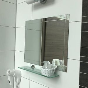 Zimmer mit zwei Einzelbetten